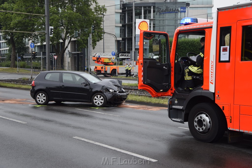 VU 3 Pkw Koeln Deutz Am Messekreisel P064.JPG - Miklos Laubert